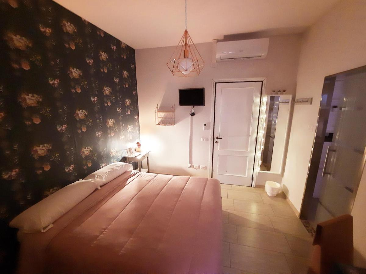 B&B Del Corso 마텔리카 외부 사진